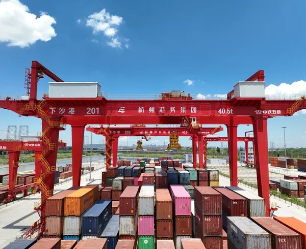 Hangzhou Xiasha Port Gantry Crane Project